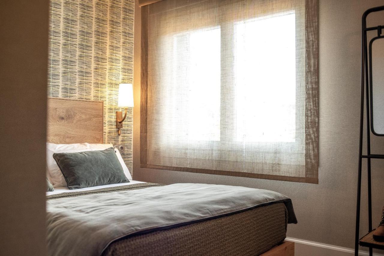 Apartamentos Boutique Fuente Real 柯米拉斯 外观 照片