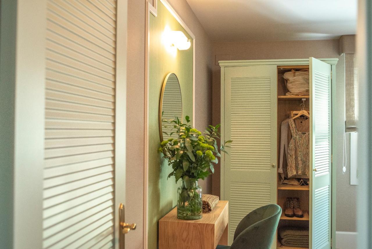 Apartamentos Boutique Fuente Real 柯米拉斯 外观 照片